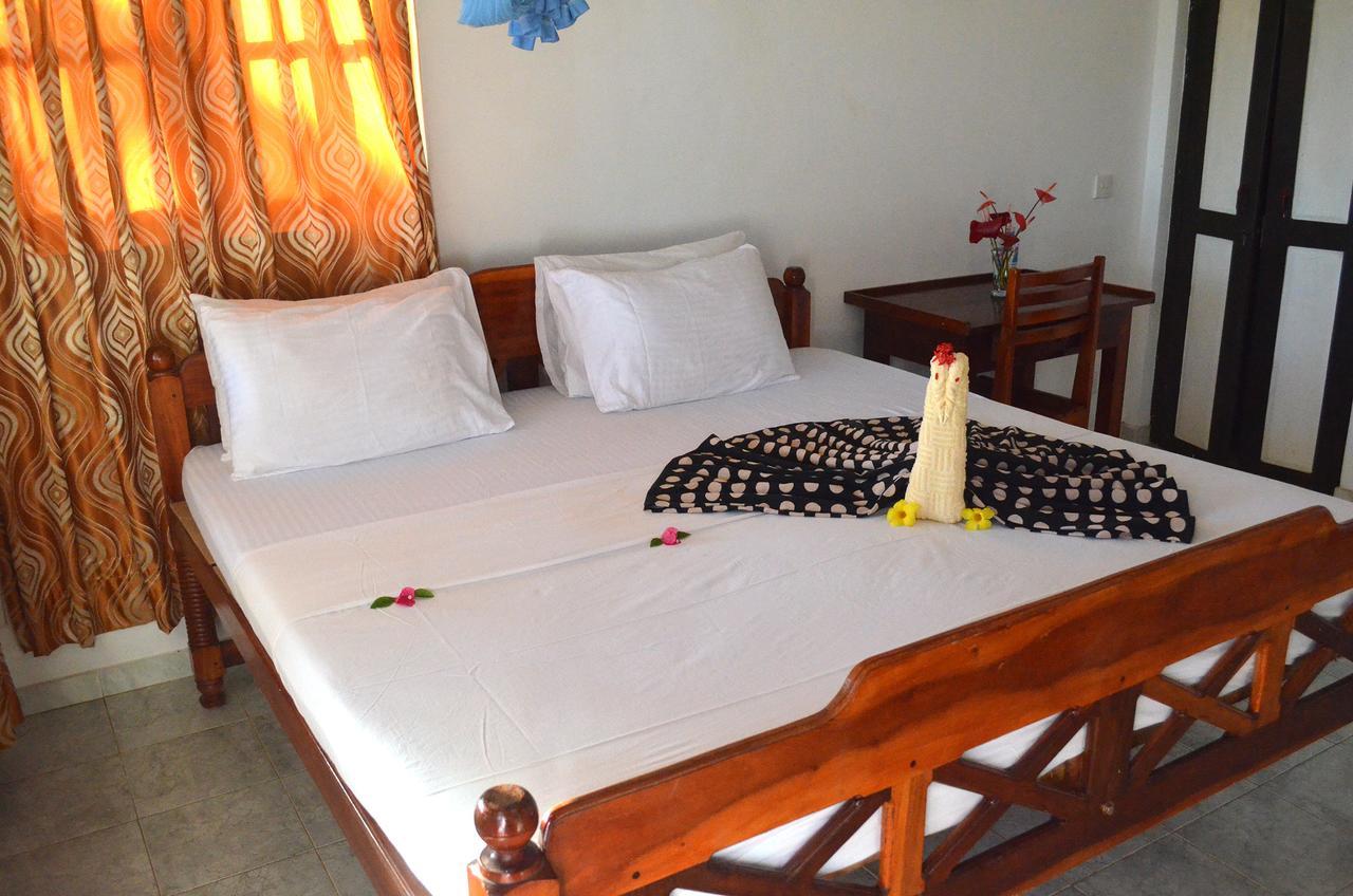 Lonely Beach Resort Tangalle Exterior foto